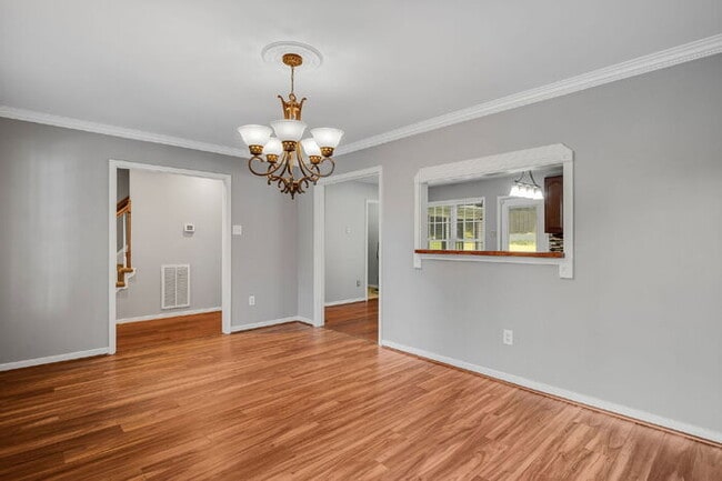 Building Photo - Beautiful 2-Story Home with Florida Room, ...