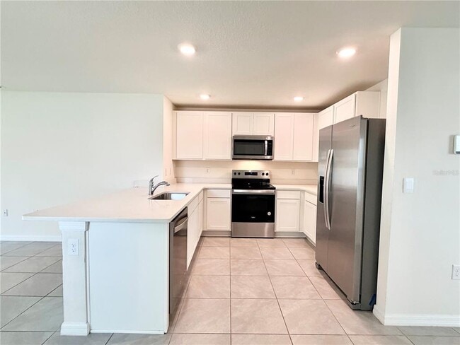 Building Photo - 31031 Silver Stage Dr