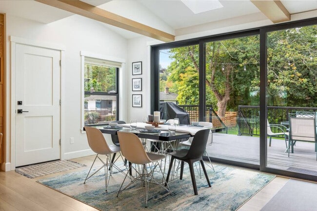 Building Photo - 9047 51st Ave NE