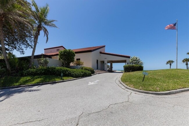 Building Photo - 2089 Gulf of Mexico Dr
