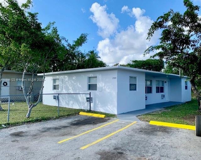 Primary Photo - 1709 NW 7th St