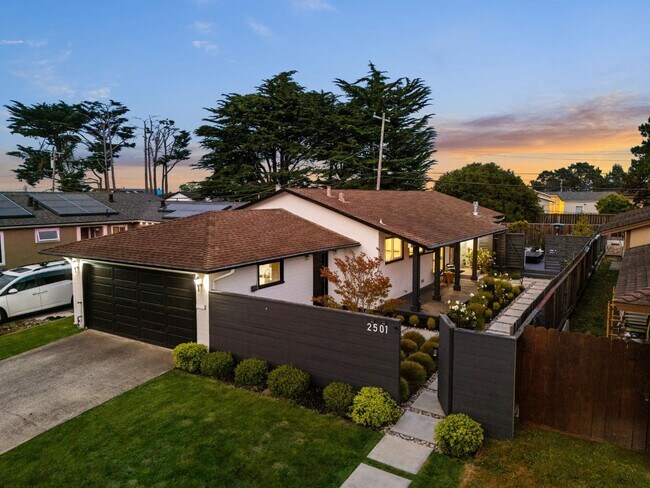 Building Photo - 2501 Fleetwood Dr
