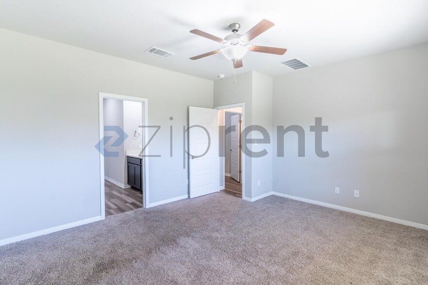 Building Photo - 205 Ethan Run