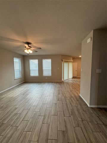 Building Photo - 6033 Seguin Ct