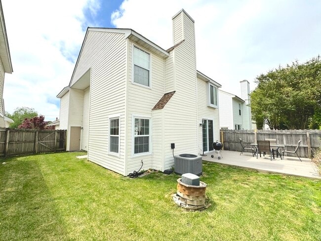 Building Photo - 3 BEDROOM CONDO FOR RENT IN CHESAPEAKE - A...