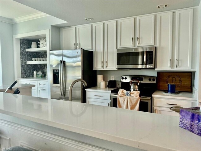 Building Photo - 9514 Avellino Wy