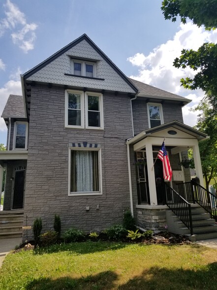House Exterior - 215 Woodward St. #4