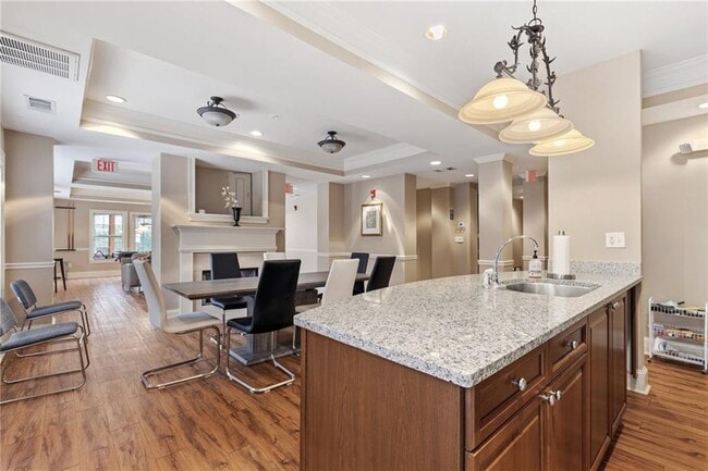 Building Photo - 3275 Lenox Rd NE