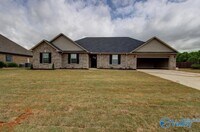 Building Photo - 22947 Pin Oak Dr