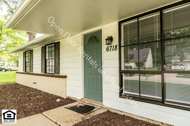 Building Photo - $200 off first months rent! 4 bedroom home...