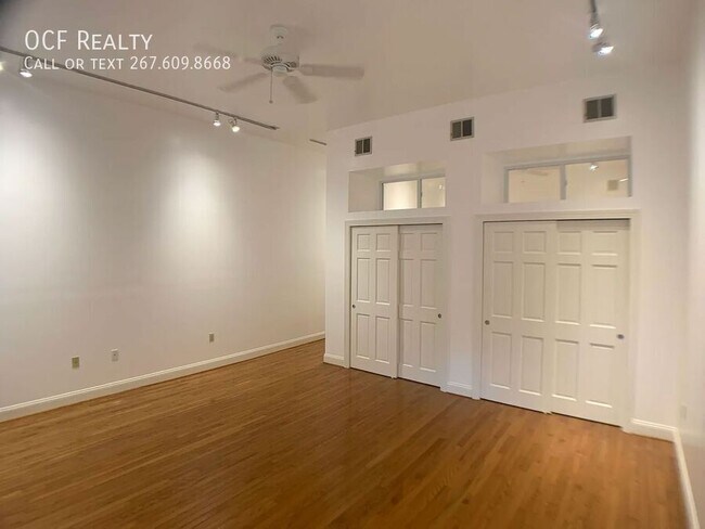 Building Photo - 261 N 3rd St