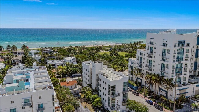Building Photo - 7700 Collins Ave