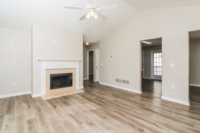 Building Photo - 6980 Pine Shadow Way