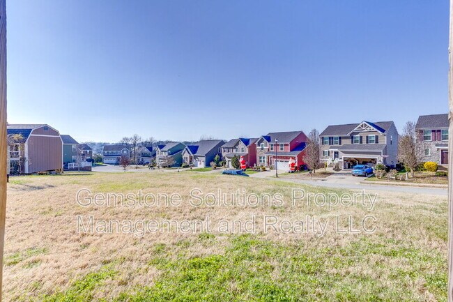 Building Photo - 2704 Orleans Dr