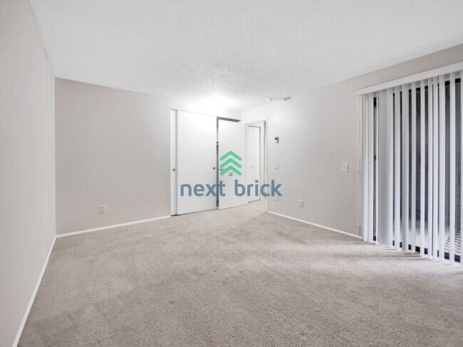 Building Photo - Beautiful 2 Bed 2 Bath Condo for Rent!