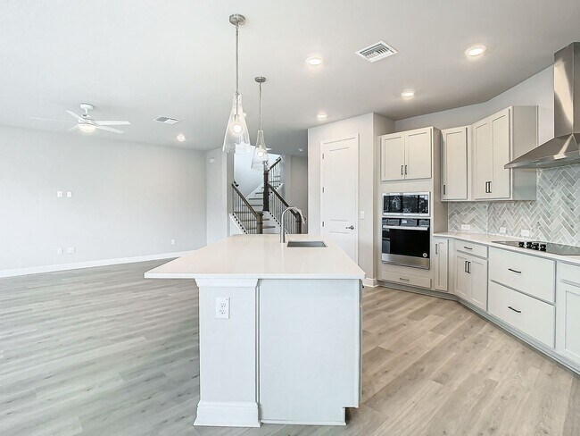 Building Photo - Wesley Chapel, Florida Executive home