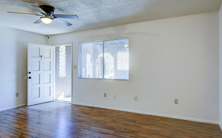 Building Photo - 1617 Turquoise Rd