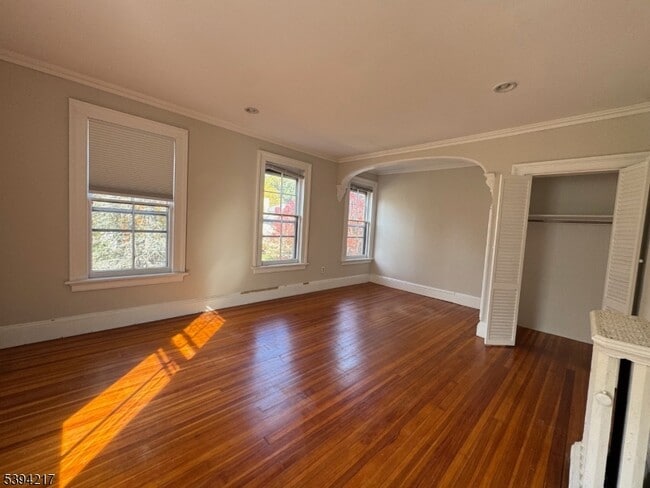 Building Photo - 127 Midland Ave