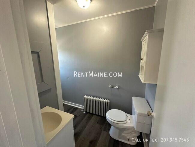 Building Photo - 91 Castine Rd