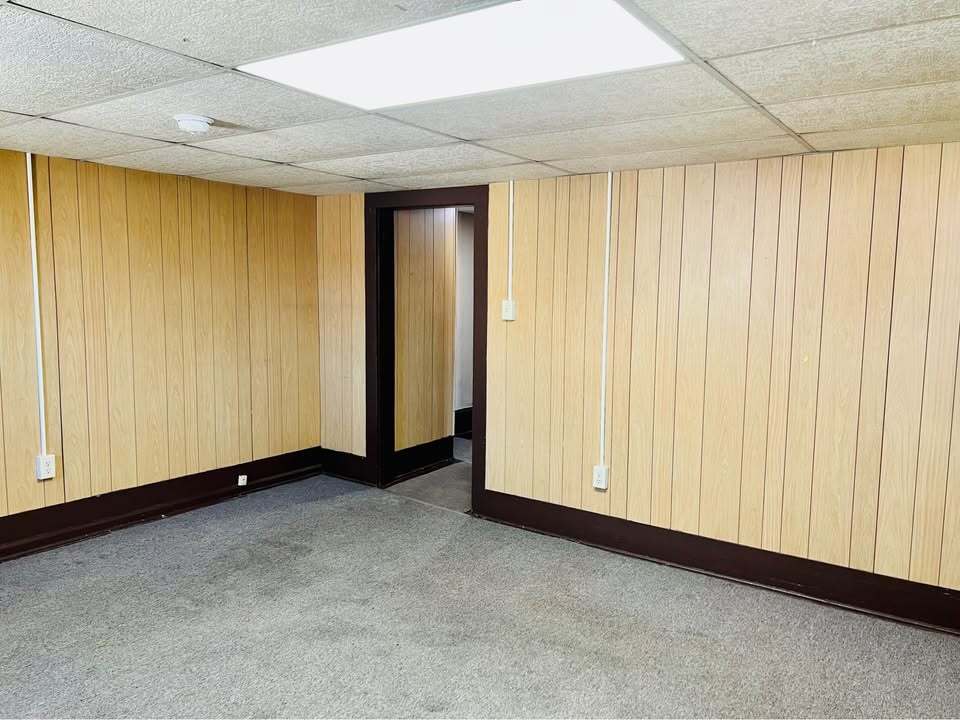 Building Photo - 115 N Grove St