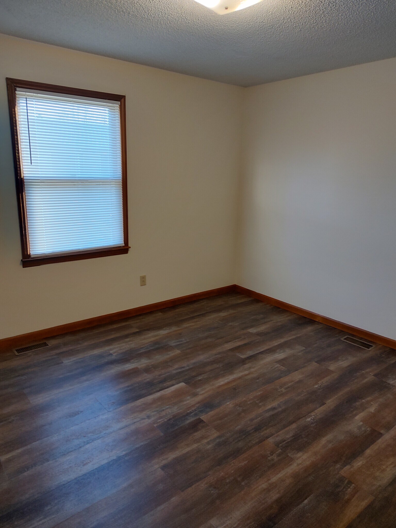 Building Photo - 170A Neel Rd