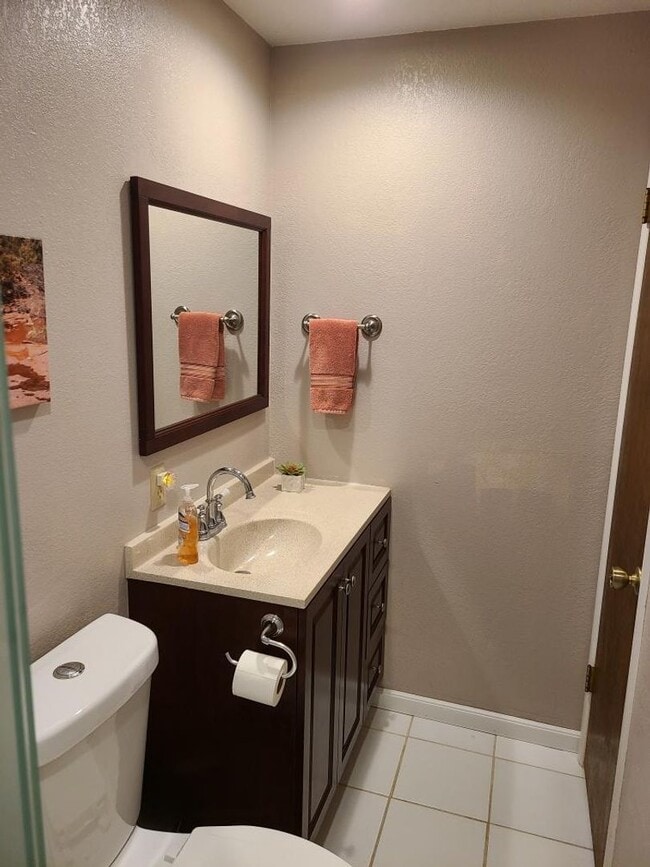 Building Photo - Cottonwood Area/ One-time leasing