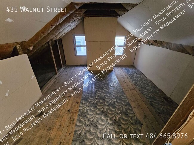 Building Photo - 435 Walnut St