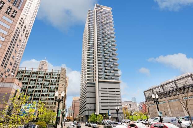 Building Photo - 235 W Van Buren St
