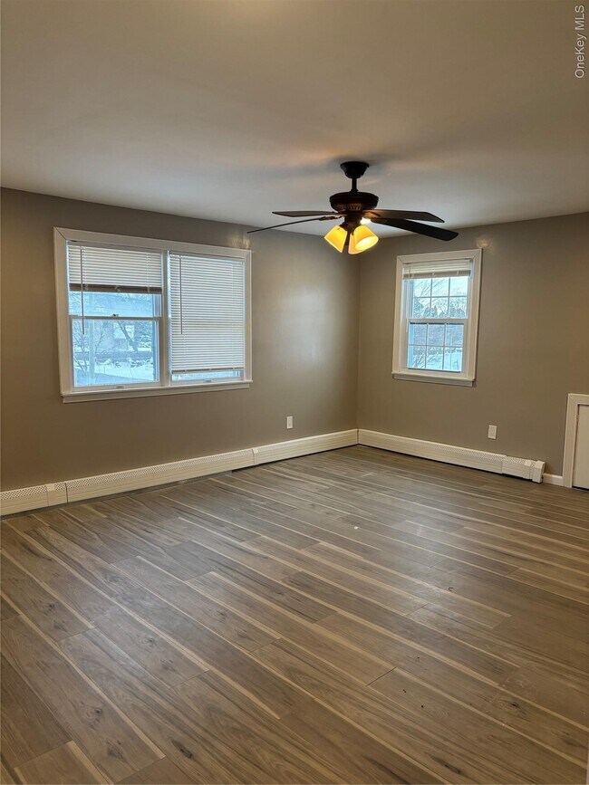 Building Photo - 15 Mida Ct