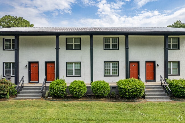 Building Photo - Elements44