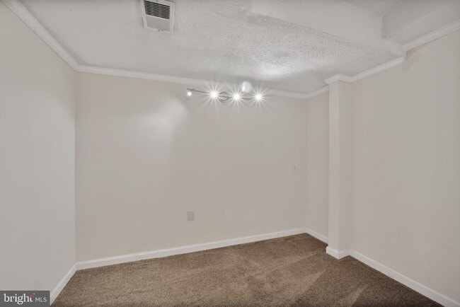 Building Photo - 1602 Lorelei Dr