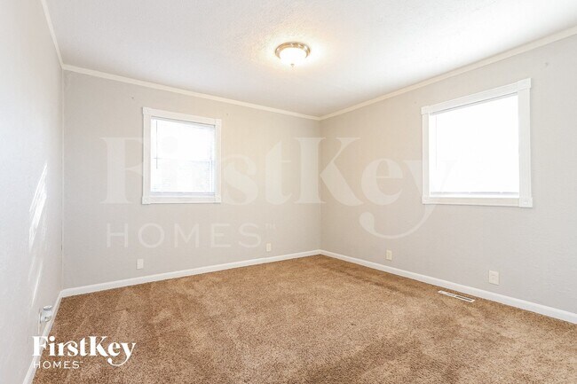 Building Photo - 203 Caddy Ave