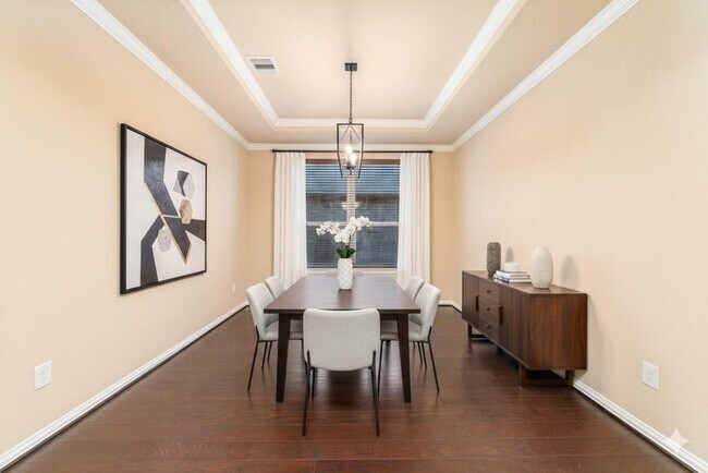 Building Photo - 2051 Brodie Ln