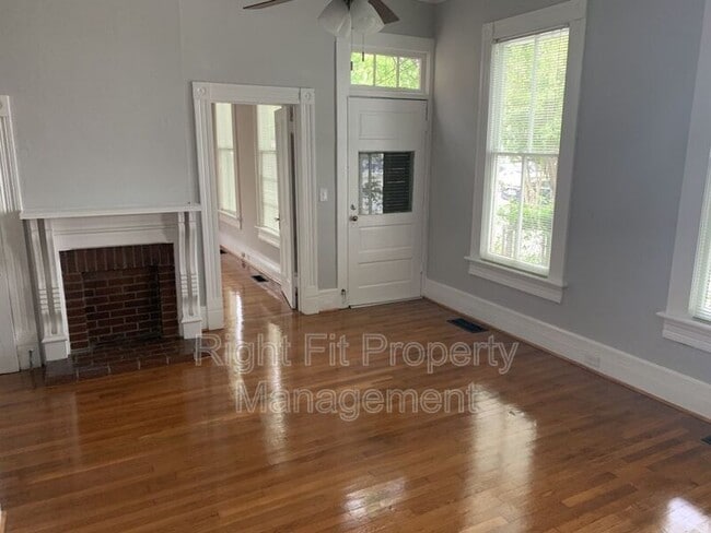 Building Photo - 2012 6th Ave