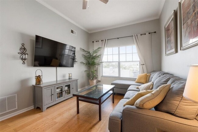 Building Photo - 800 S Dakota Ave