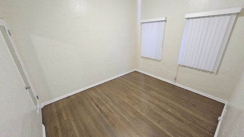 Building Photo - 519 N Gardner St