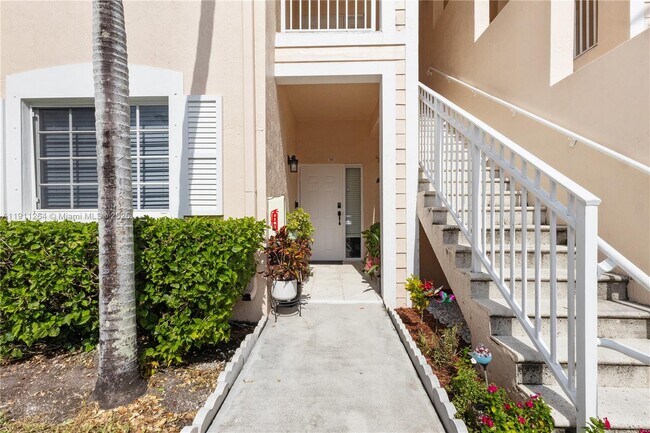 Building Photo - 2741 NE 4th St