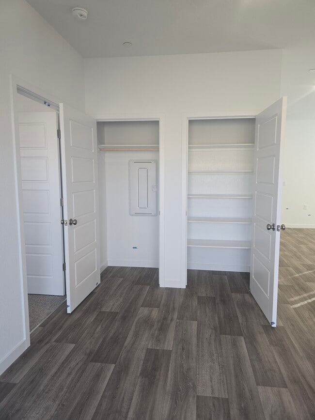 Building Photo - 2632 W Cambridge St