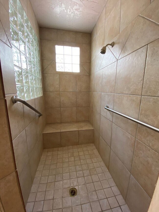 Building Photo - Beautiful home in The Boulders at Sonoma Ranch ***55 Plus Community***