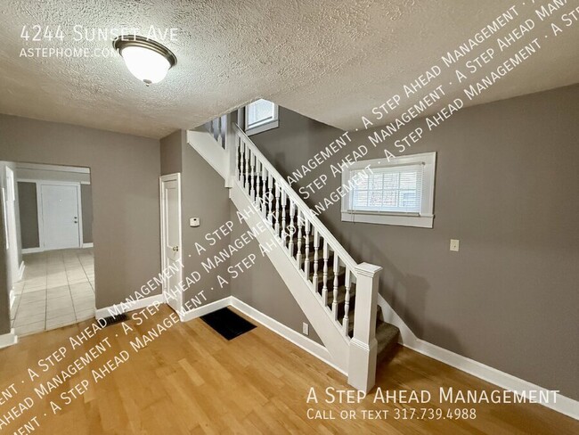 Building Photo - 4244 Sunset-3 Bed/2 Bath with bonus attic ...