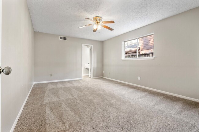 Building Photo - 4106 Cypress Hill Dr