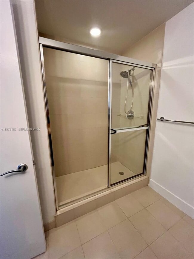 Building Photo - 3029 NE 188th St