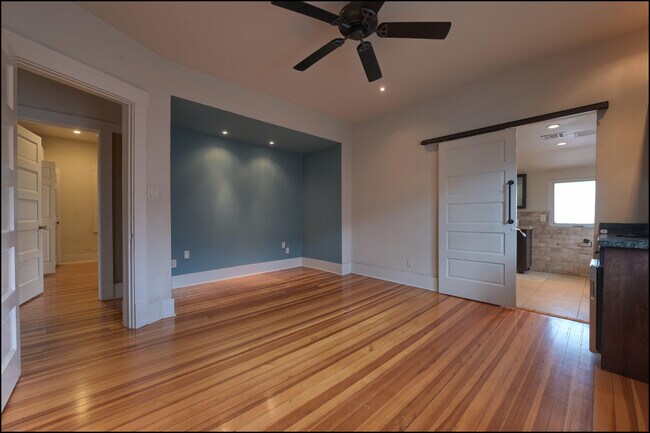 Building Photo - 1420 Hawthorne St