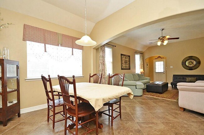 Building Photo - 24562 Carlton Springs Ln