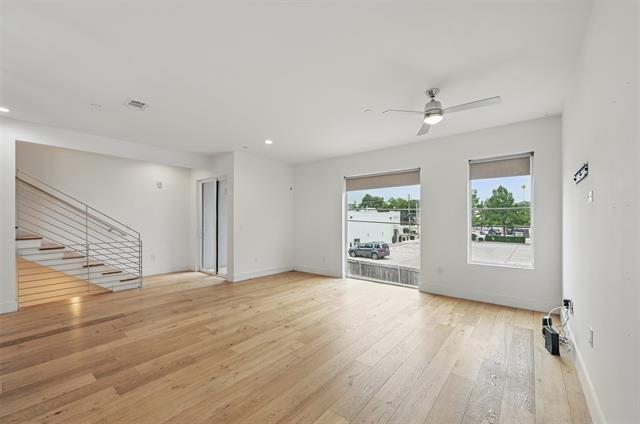 Building Photo - 2222 Moser Ave