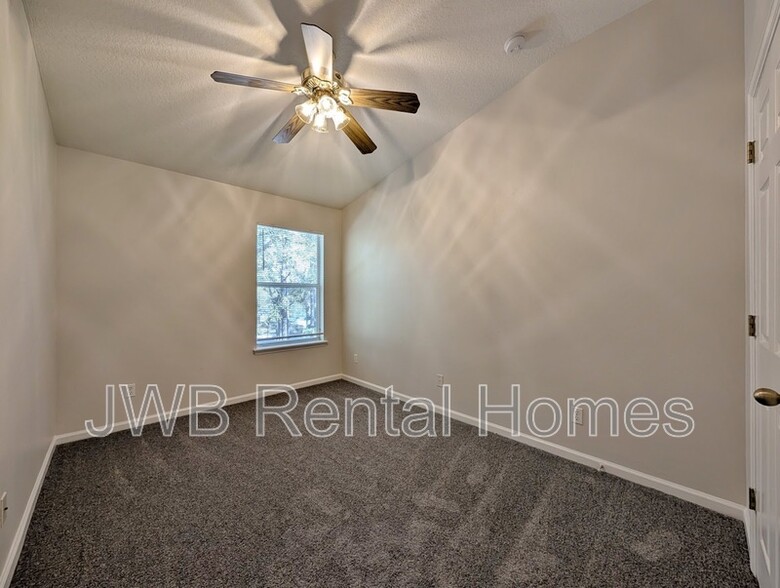 Building Photo - 5815 Parkstone Crossing Dr