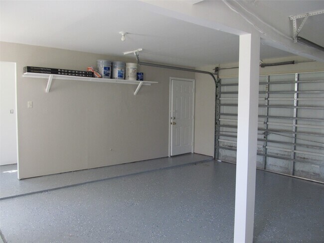 Building Photo - 3 Avenue E