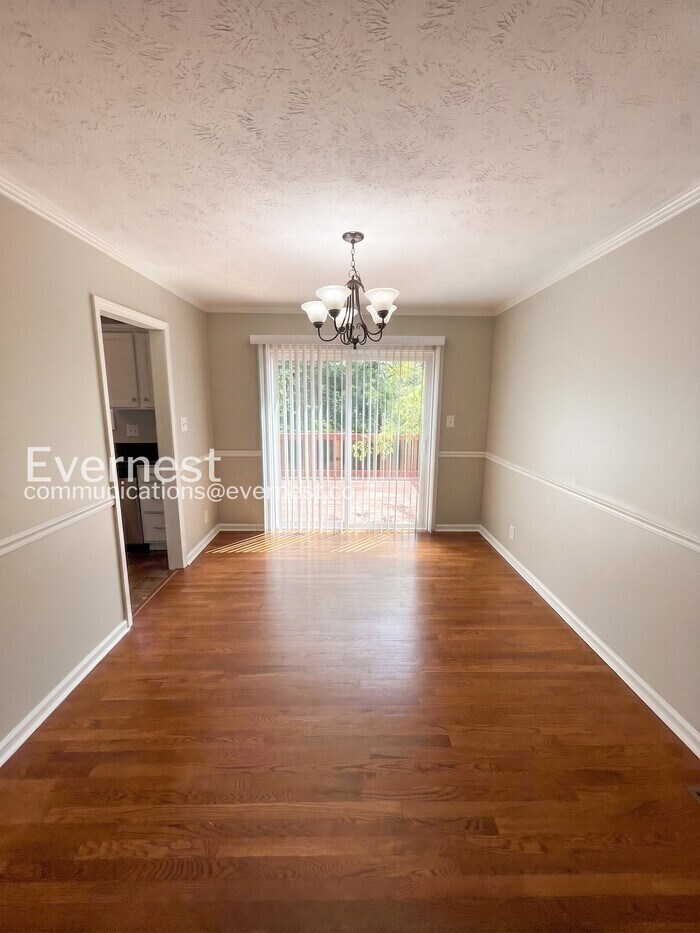 Building Photo - 1504 Apache Way
