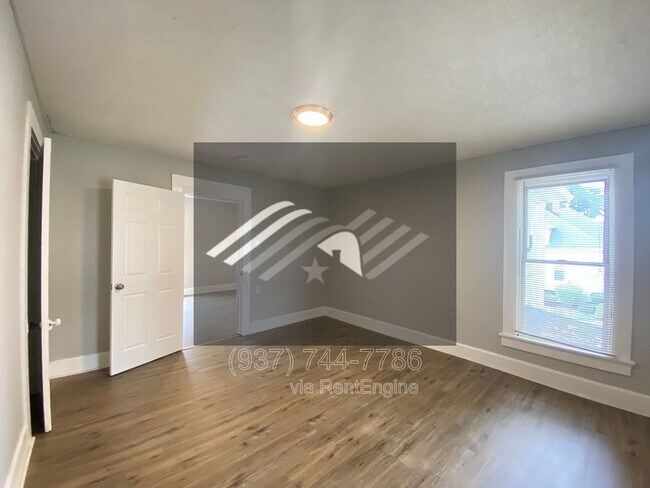 Building Photo - 323 Harrison St