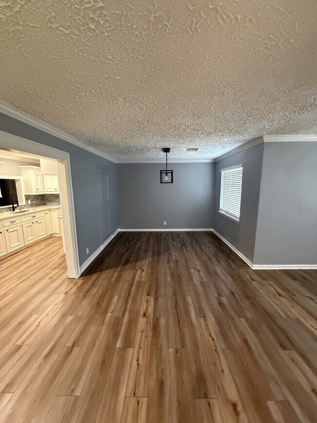 Building Photo - 5218 Cortelyou Ln